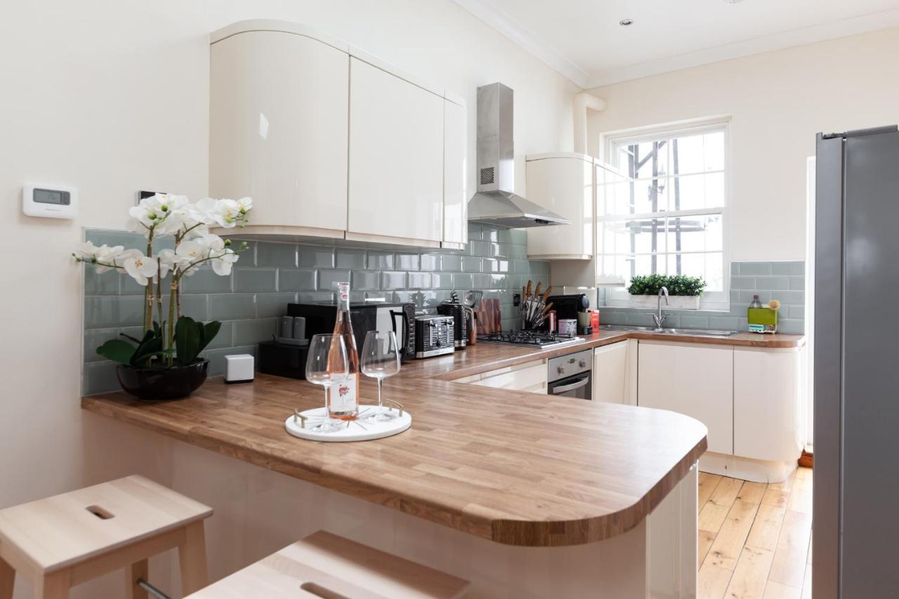 Kensington Nest Serviced House *