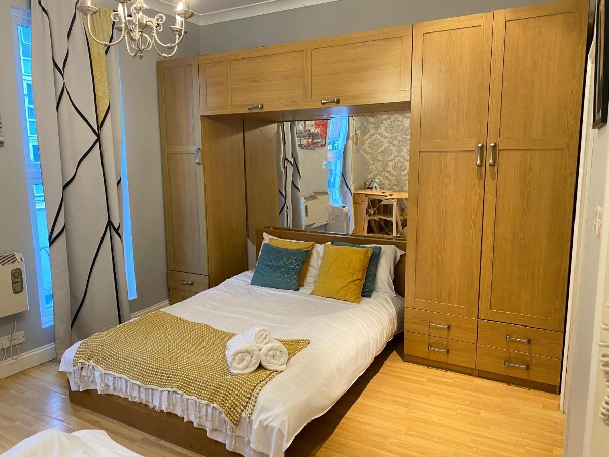 Apartment Immaculate In *