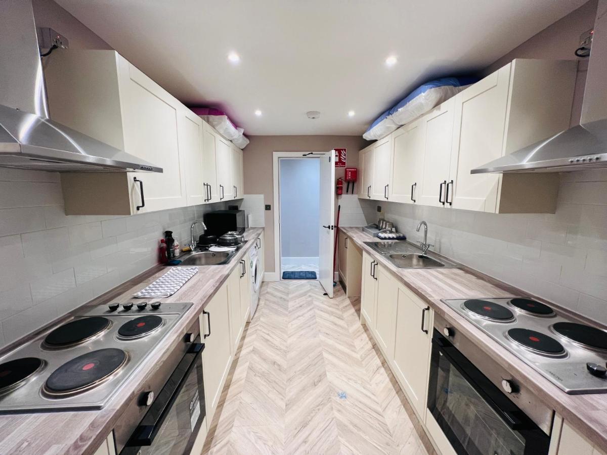 Quarto em Acomodações Particulares Lbt Ltd *
