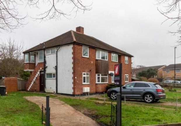 Modern - Accommodates 6 - Private Parking - 15min To Bridge, Eye And Charing Cross * Londen