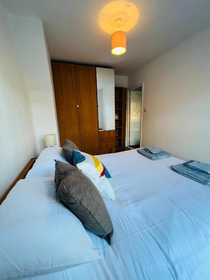 Cosy Bedroom Near Oval Station - Shared Bathroom Privatunterkunft