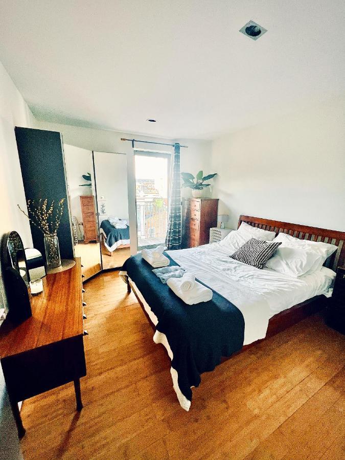 Zen Life With Urban Views - E8 Chic London