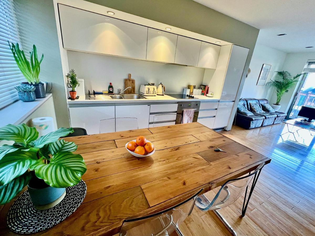 Zen Life With Urban Views - E8 Chic *