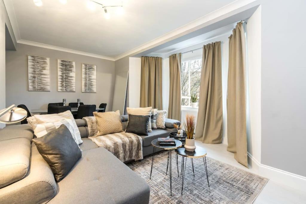 Exceptional Spacious Apartamento
