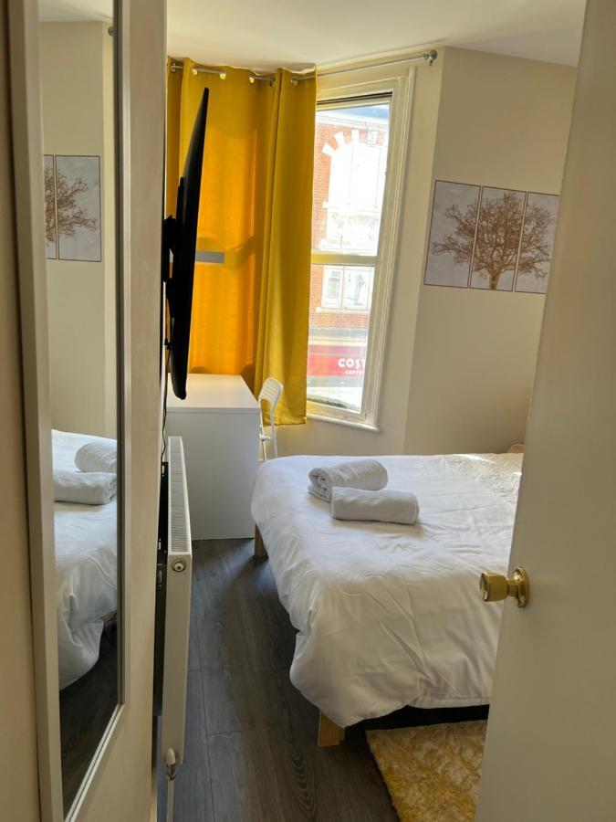 Small Cosy 2 Flat With 2 Double Beds Apartment *
