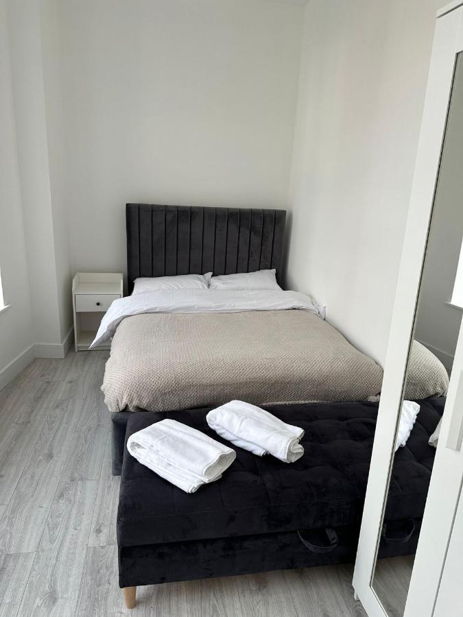 The Walworth Retreat- Cozy Flats In *