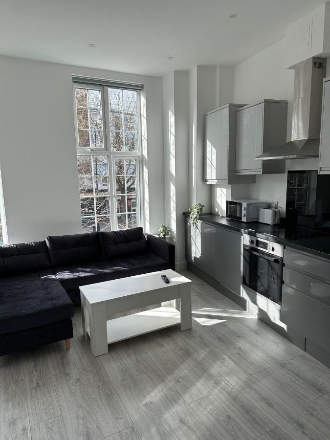 The Walworth Retreat- Cozy Flats In *