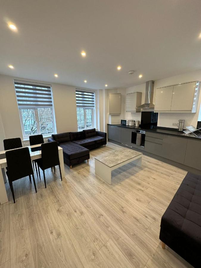 The Walworth Retreat- Cozy Flats In * London
