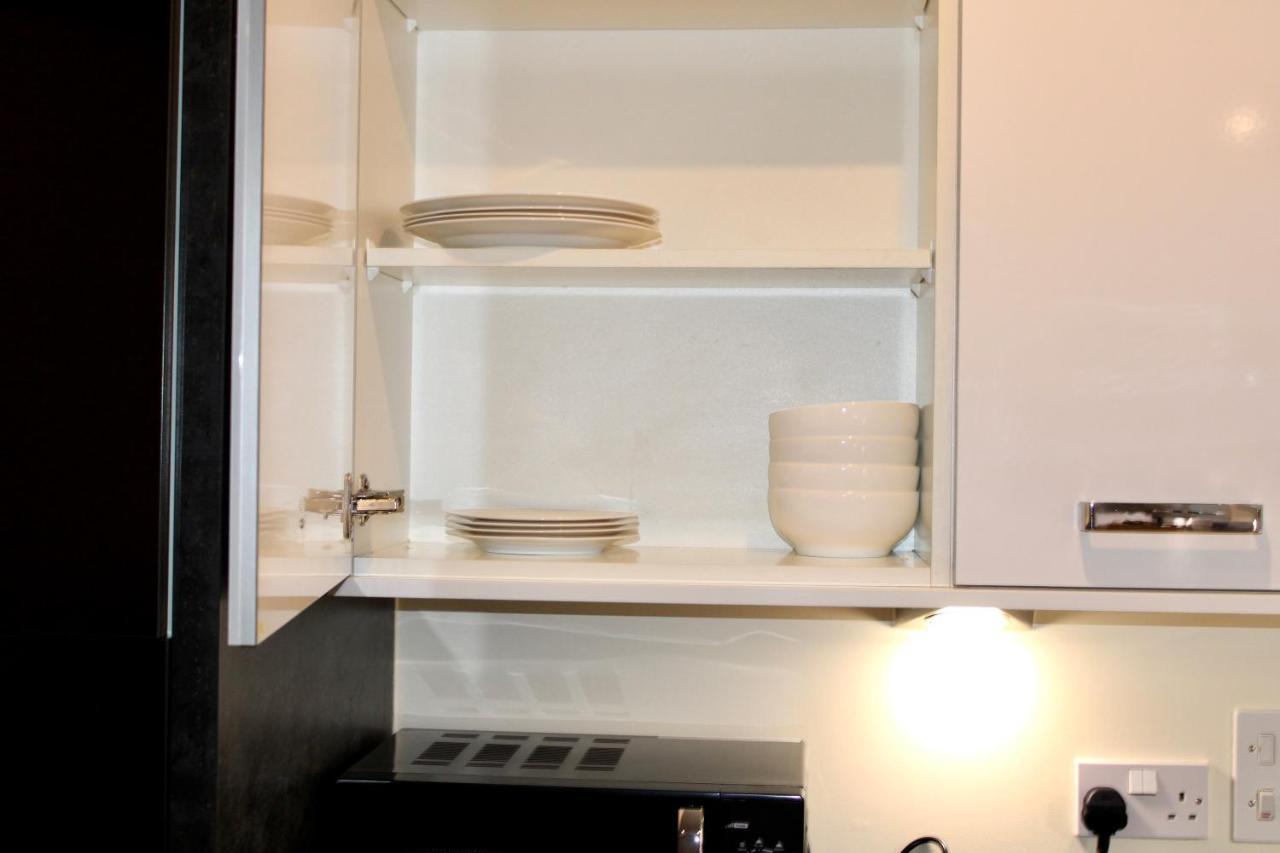 Glamorous Two Bed Flat Appartement Londen