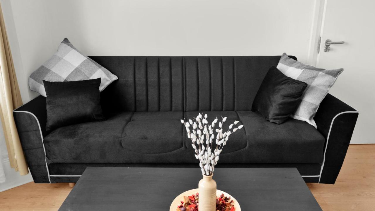 Livestay-4 Bed 2 Bath House With Private Garden Hébergement de vacances *