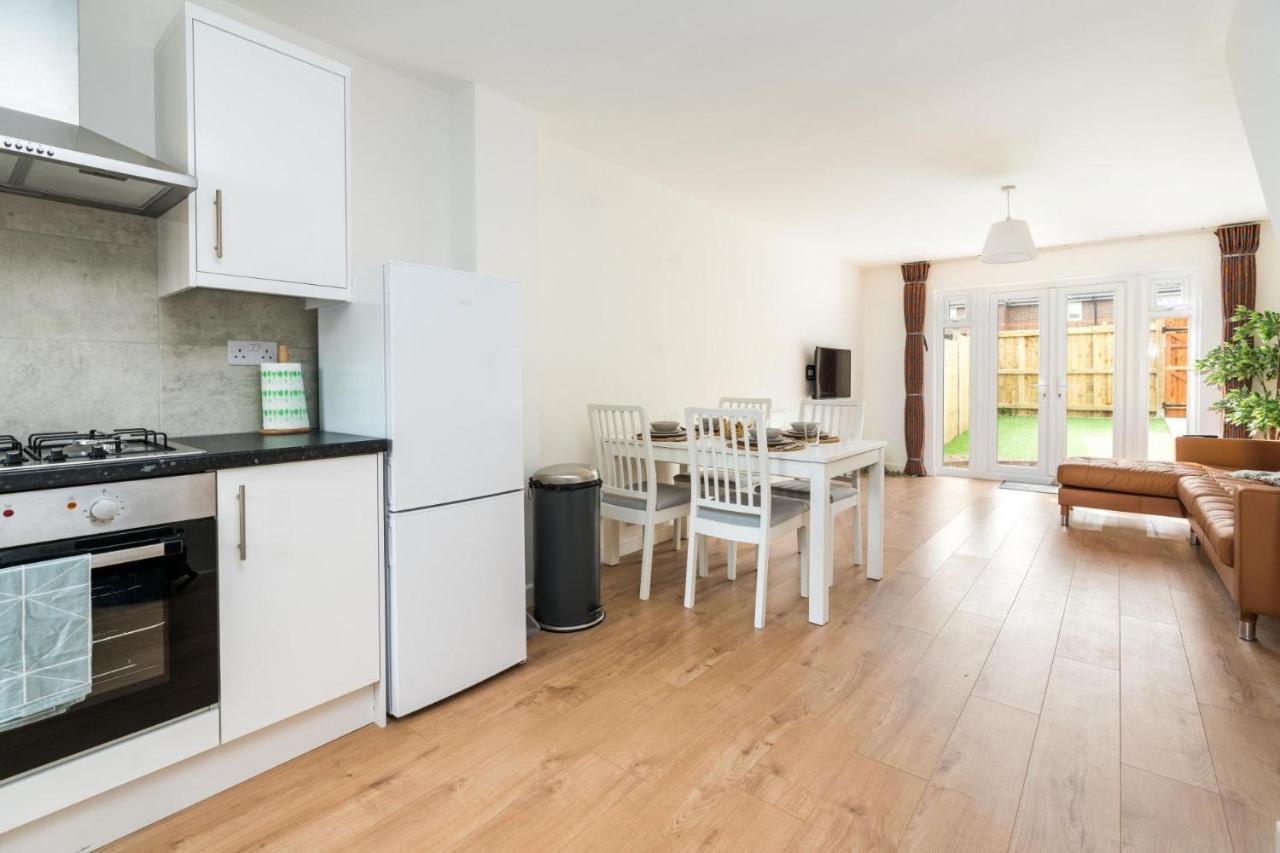 Sleek And Stylish 2bd With A Garden Anerley