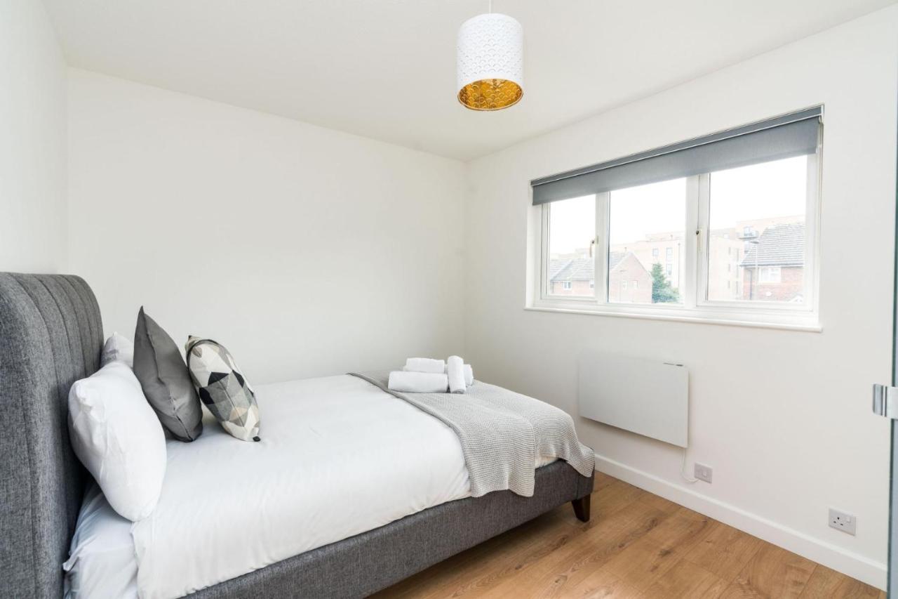 Sleek And Stylish 2bd With A Garden Anerley Londres