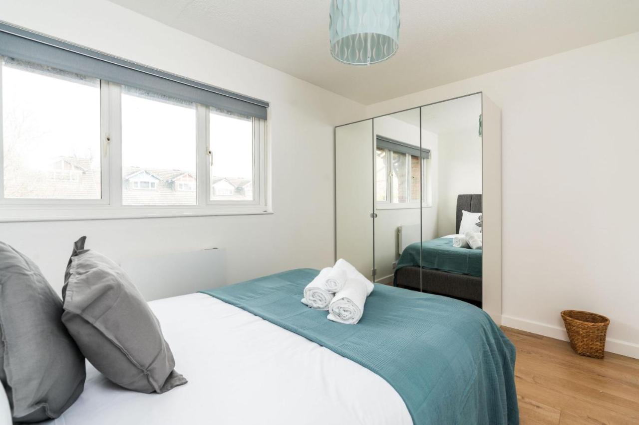 Sleek And Stylish 2bd With A Garden Anerley Londres