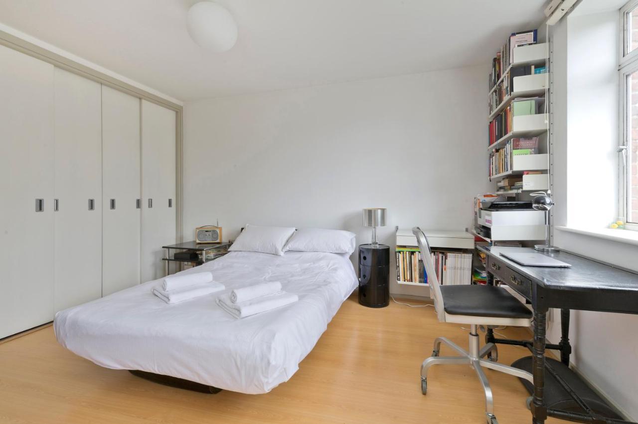 Large One Bedroom Flat With Balcony Close To The By Underthedoormat *