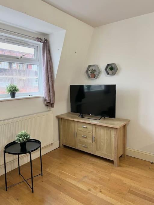 New Build 2 Bed Flat, * London