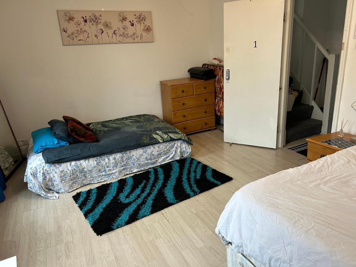 Renovated Family With Shared Kitchen And Bathroom In Angel Londres
