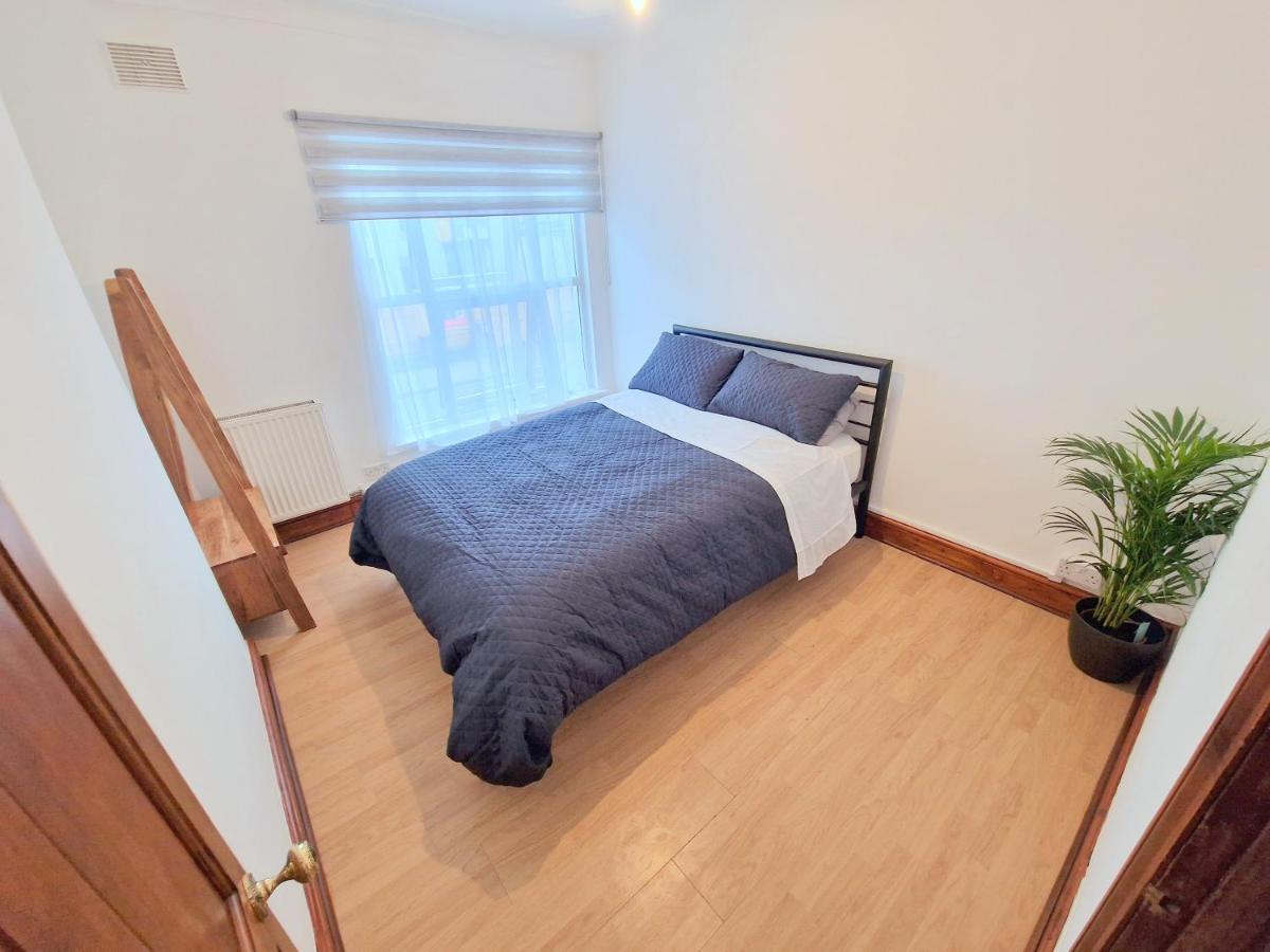 Apartment Two Bedroom Near Lewisham Station