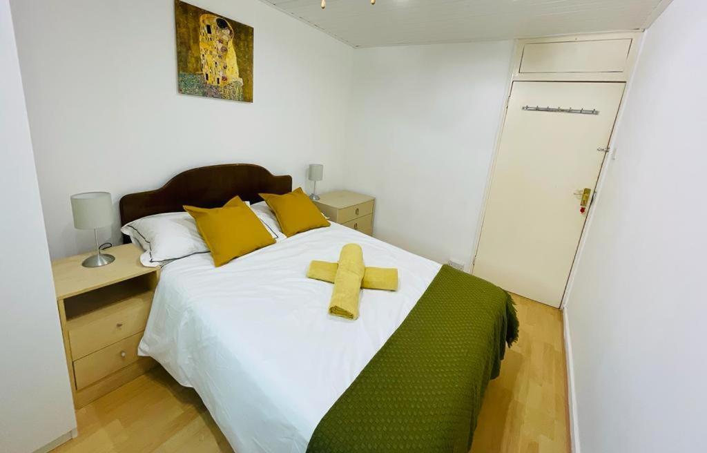 Cosy Flat Close To East Finchley Station