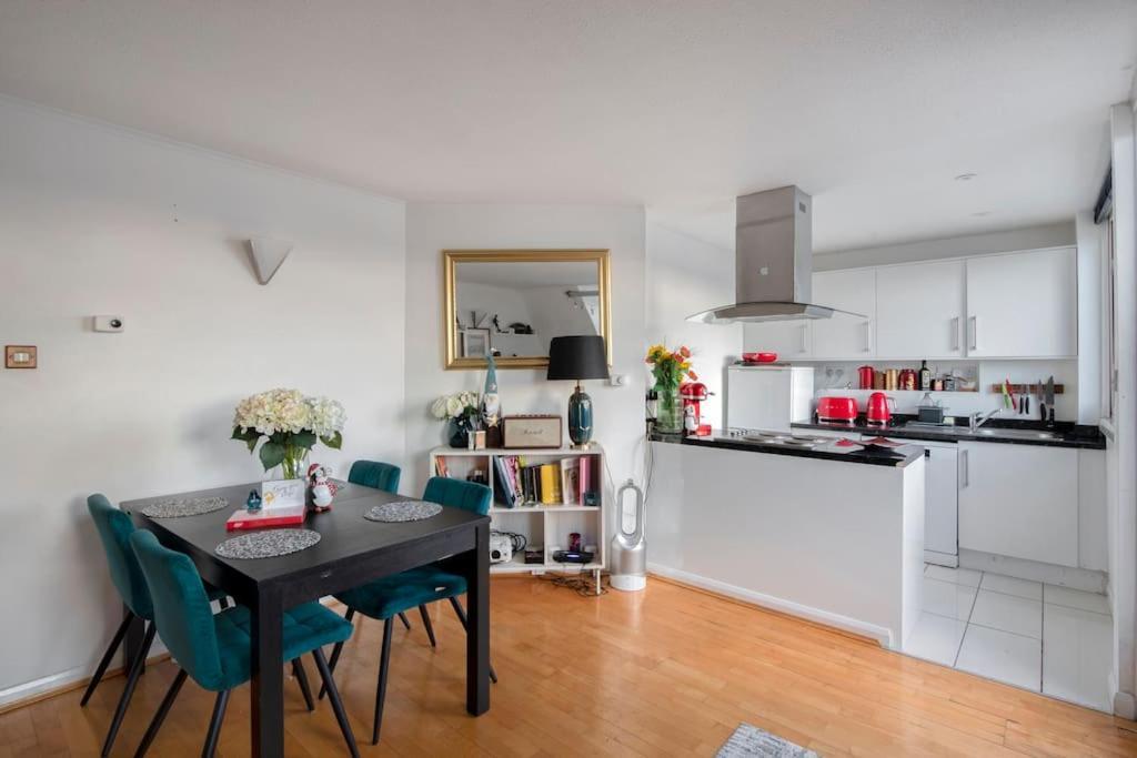 Hyde Park Rooftop Apartment *