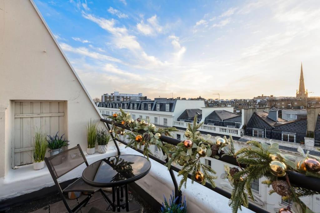 Hyde Park Rooftop Apartment *