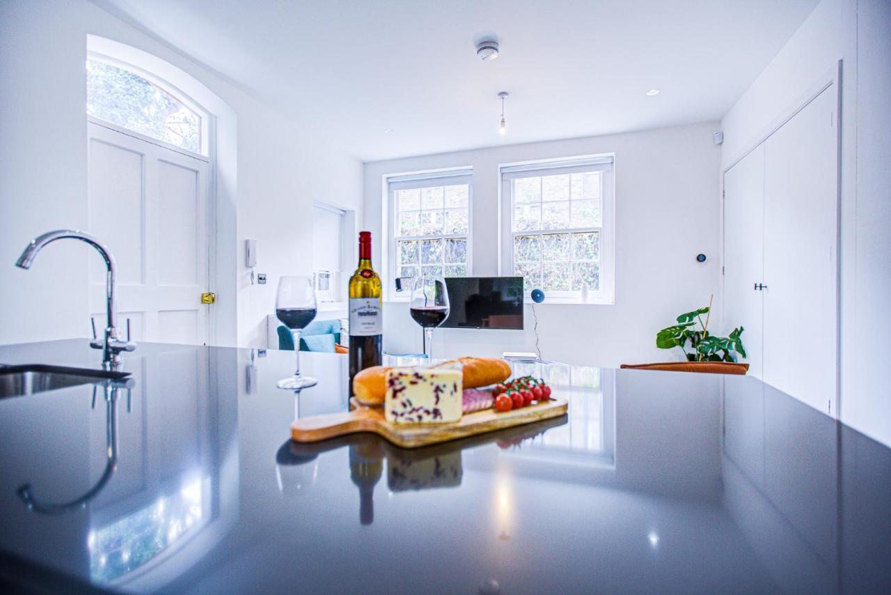 Charming 1br In A Gated Complex And A Short Walk From Queens Park Tube Londres