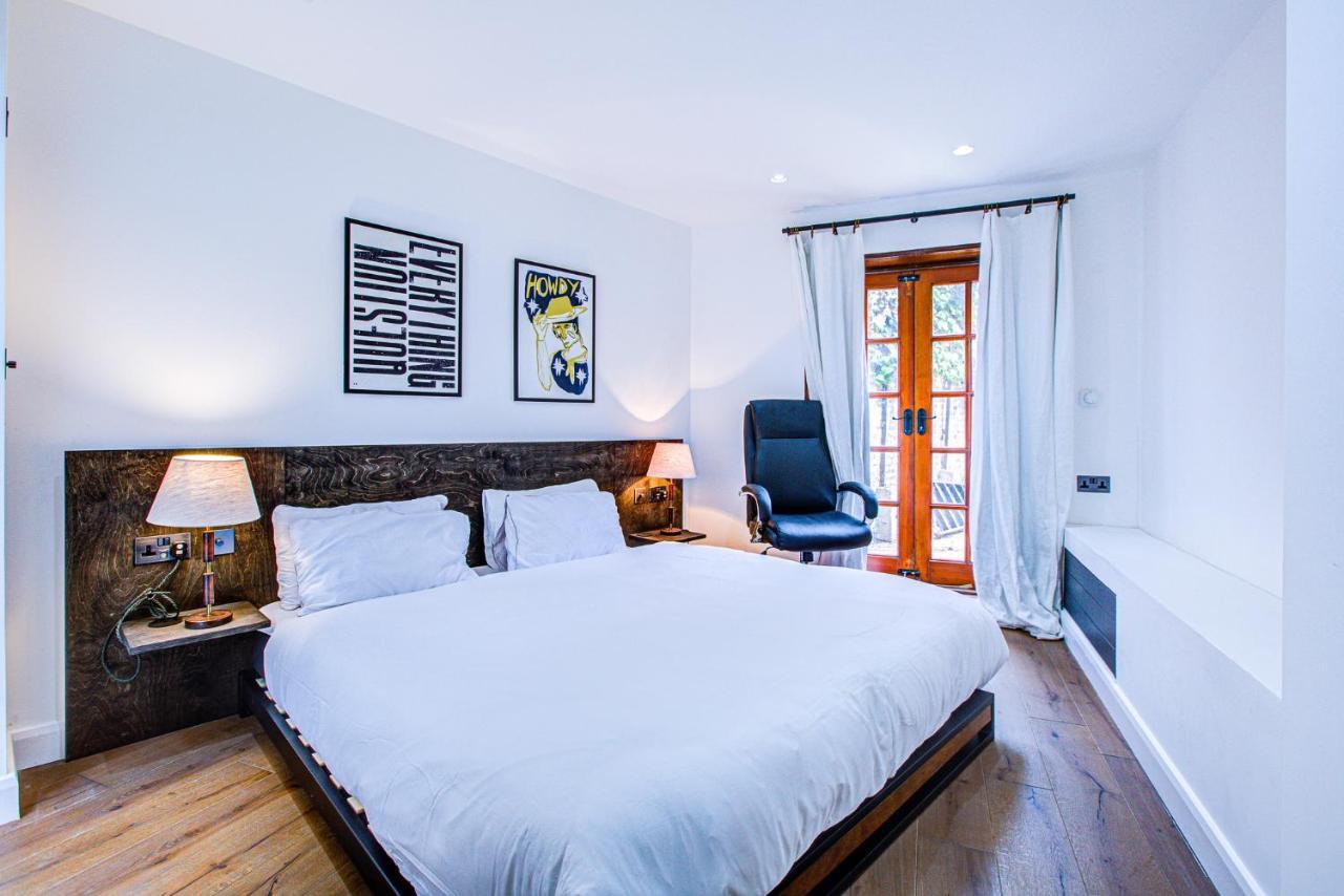 Beautiful 3-bedroom House Just Minutes From Queen's Park Tube
