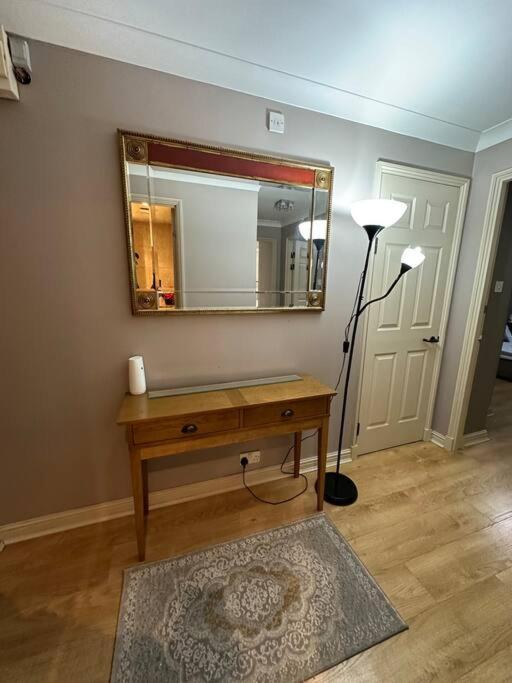 A 2 Standard Bedrooms Flat Apartamento