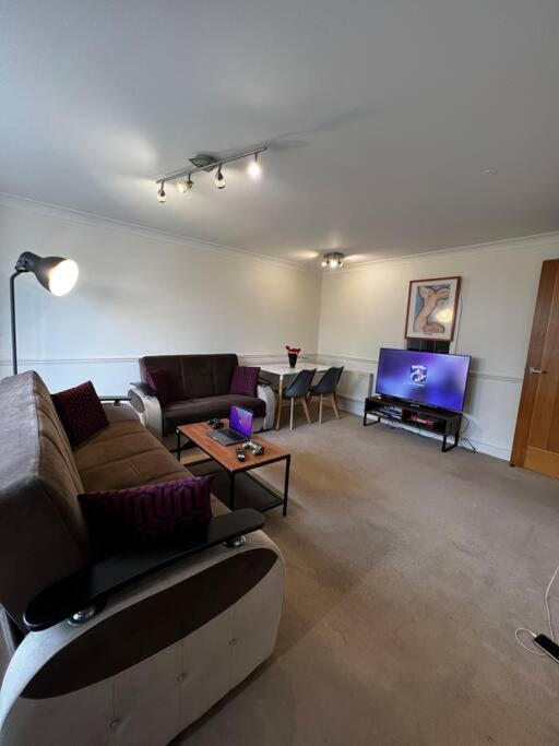 Stylish One Bedroom Flat Furnished Appartement