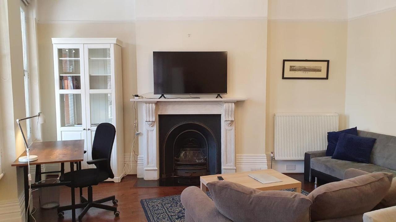 Apartamento Spacious Central 2 Bedroom Mansion Block