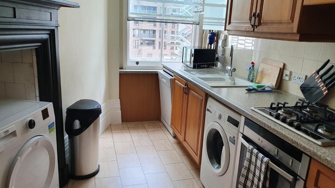 Apartamento Spacious Central 2 Bedroom Mansion Block *