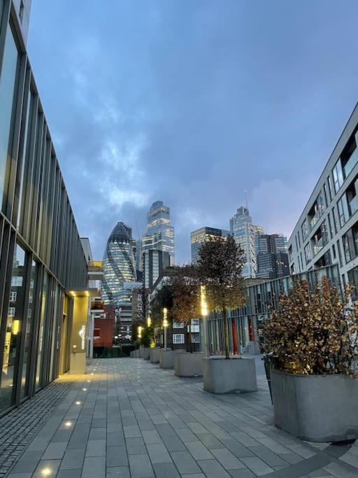 Shoreditch Cosy Flat, Next To Van Gogh Exhibition Apartment