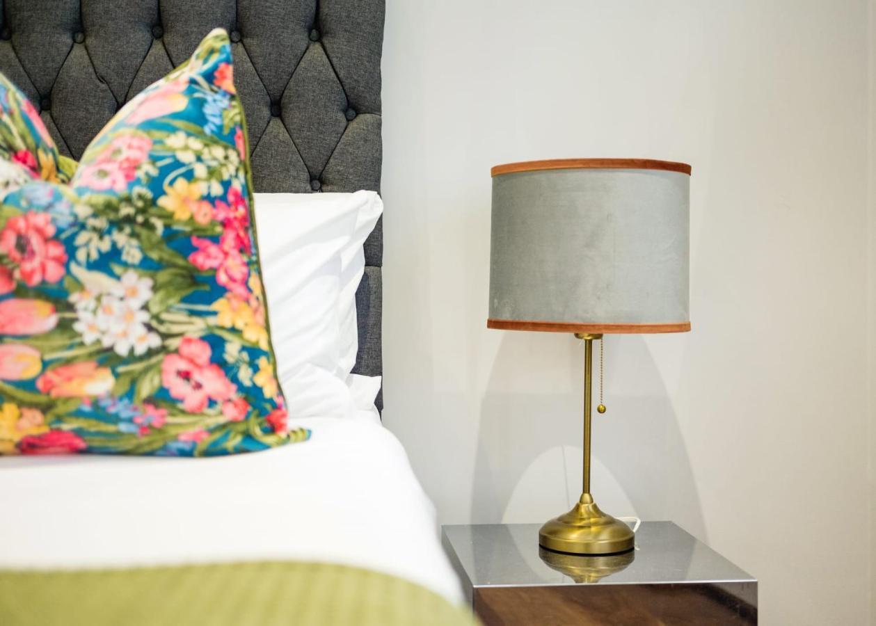 Modernized South Kensington * Londres