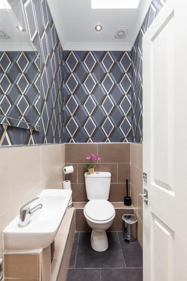 Ferienhaus Kensington Nest Serviced House