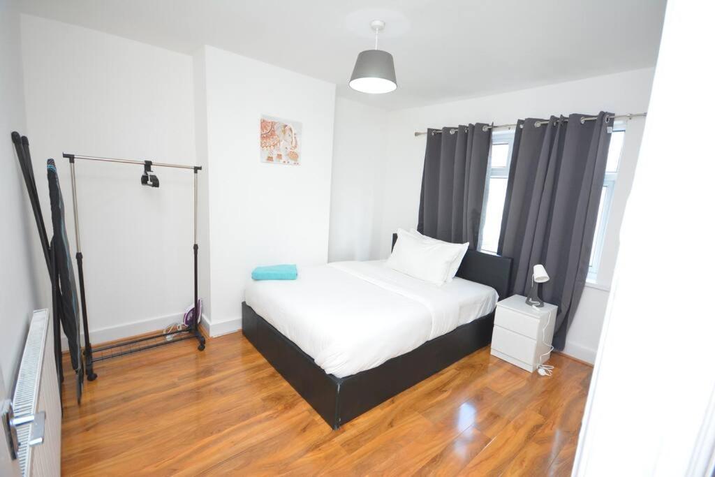 4 Bedroom House In East Сasa de vacaciones Londres
