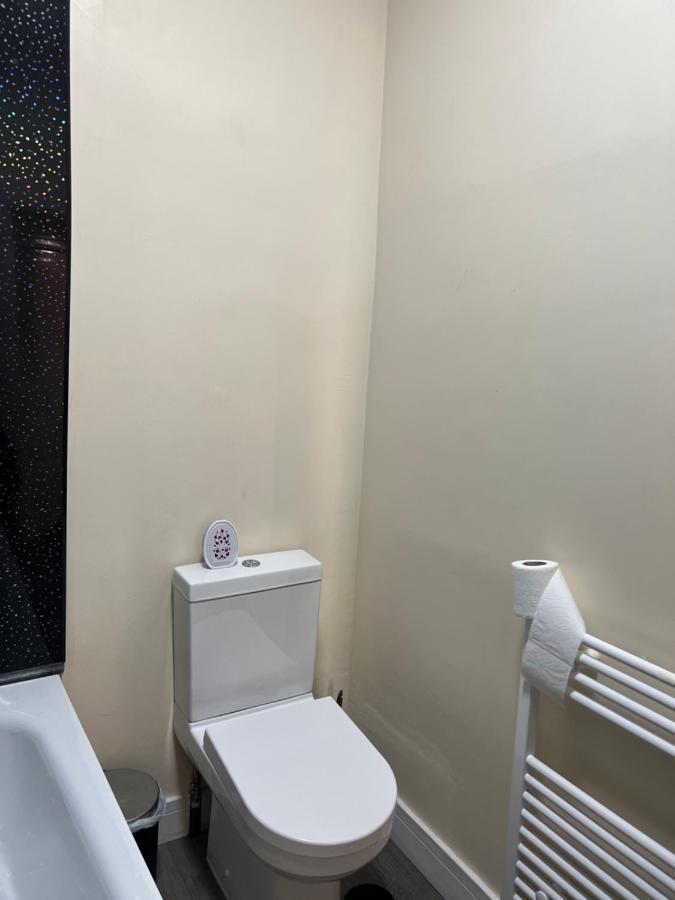 Small Cosy 2 Flat With 2 Double Beds * London