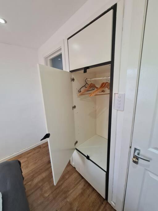 Elegant 2 Bed, 2 Bath *