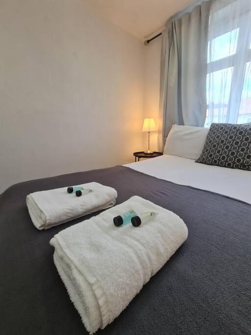 Elegant 2 Bed, 2 Bath Londres