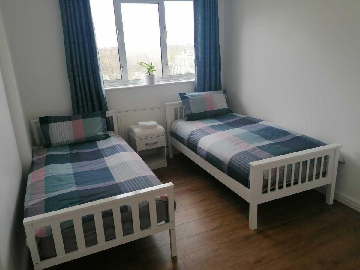 White Apartment, Your Apartamento *
