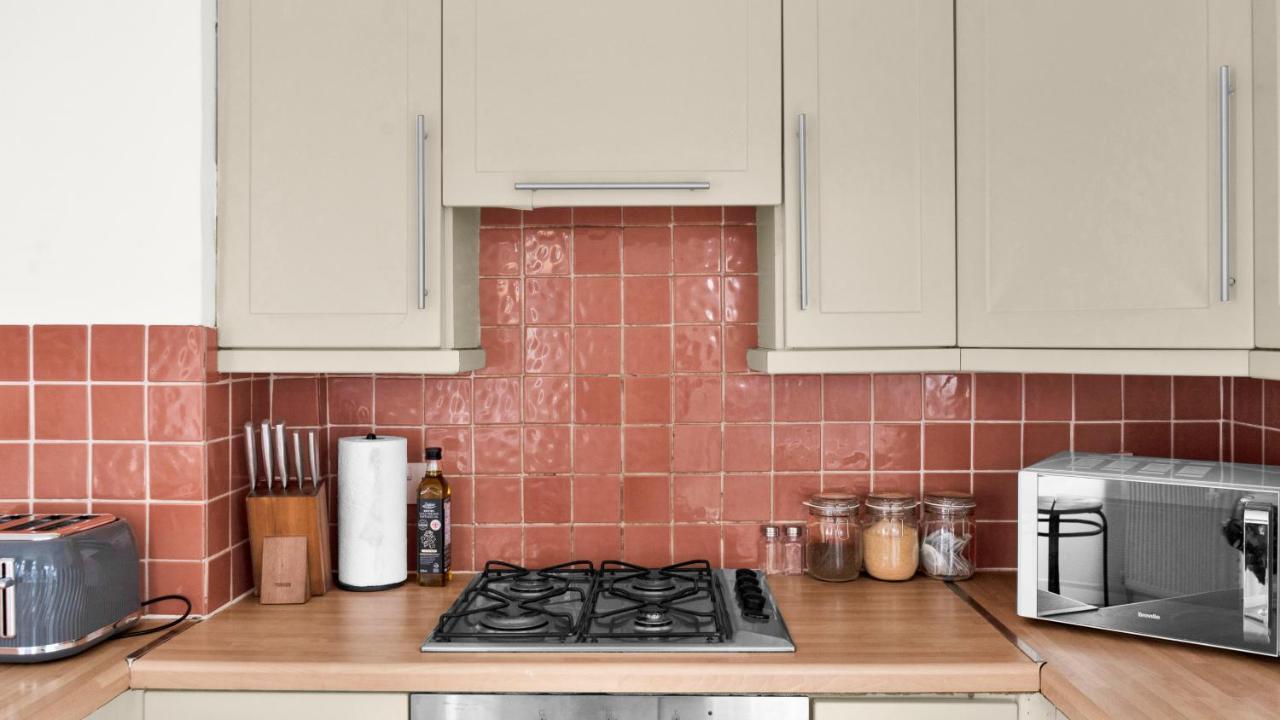 Livestay-4 Bed 2 Bath House With Private Garden * Londres