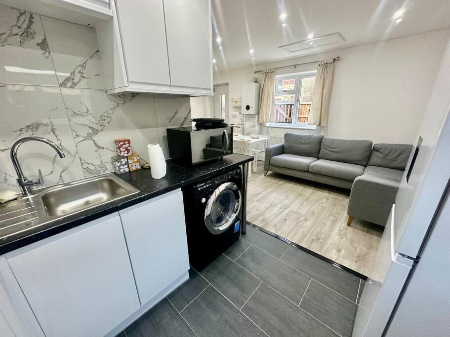 2 Bedroom House,brownhillrd Se6 Londres