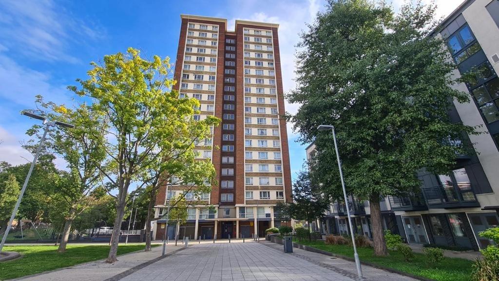 Apartamento Cosy 2-bedroom Flat In Finsbury Park, Modern, Convenient & Close To London!
