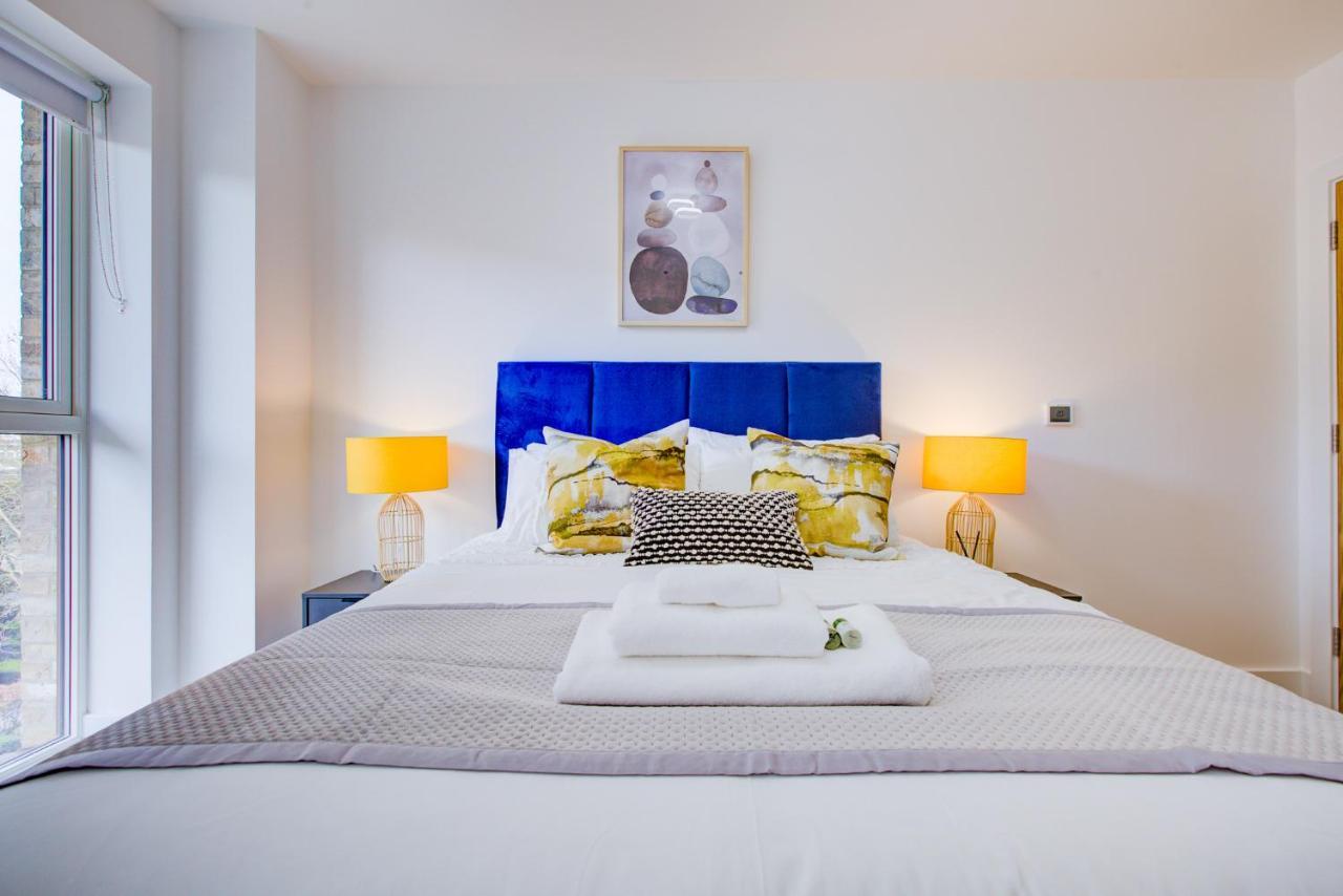 Luxe By Excel Londen