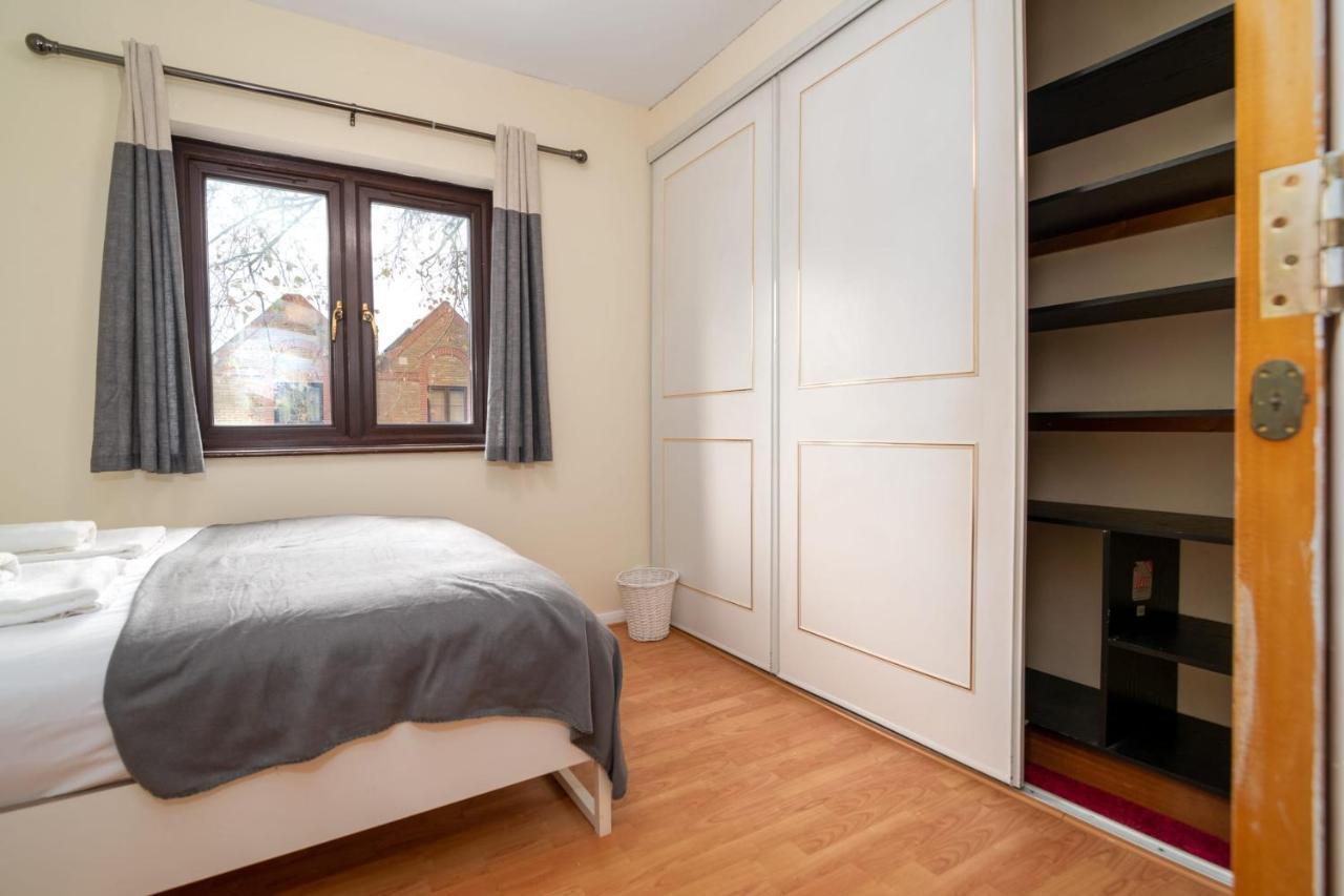 Guestready - 4br In Surrey Quays Canada Water * Londen