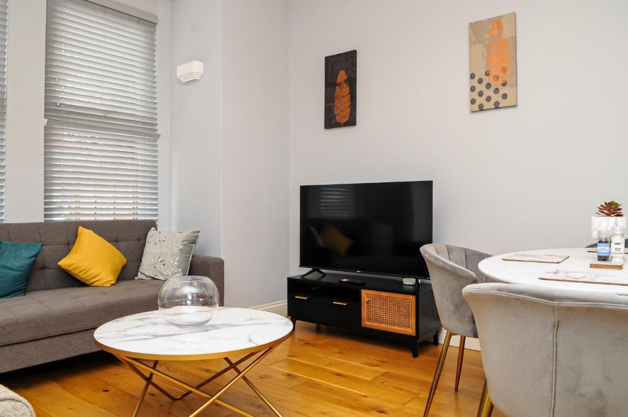 Luxury 5 Star - Parking, Garden, Nr Greater Metro Stations Apartamento