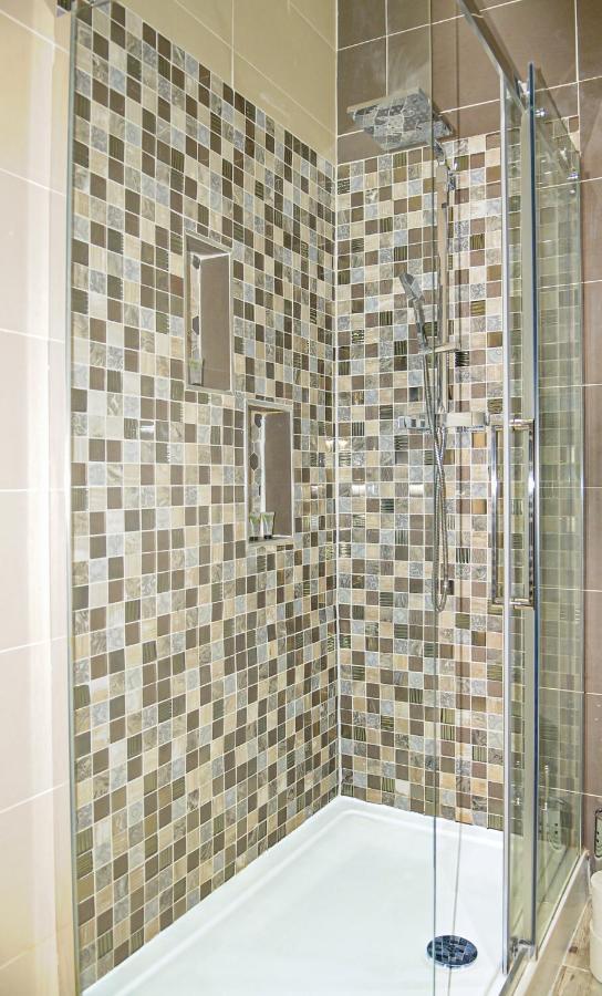 Luxury 5 Star - Parking, Garden, Nr Greater Metro Stations * Londres