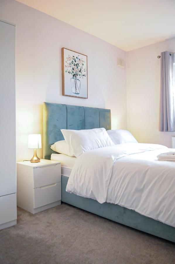 Luxury 5 Star - Parking, Garden, Nr Greater Metro Stations * Londres