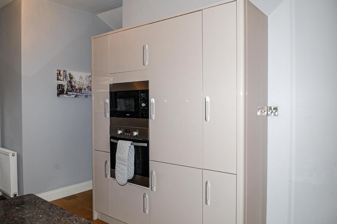 Apartamento Luxury 5 Star - Parking, Garden, Nr Greater Metro Stations *