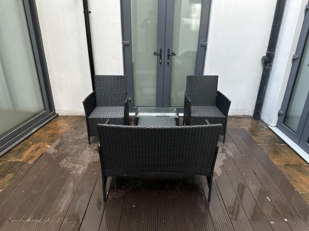 Joivy Stylish 3 Bed, 3 Bath House With Private Courtyard In Chelsea Vakantiehuis Londen