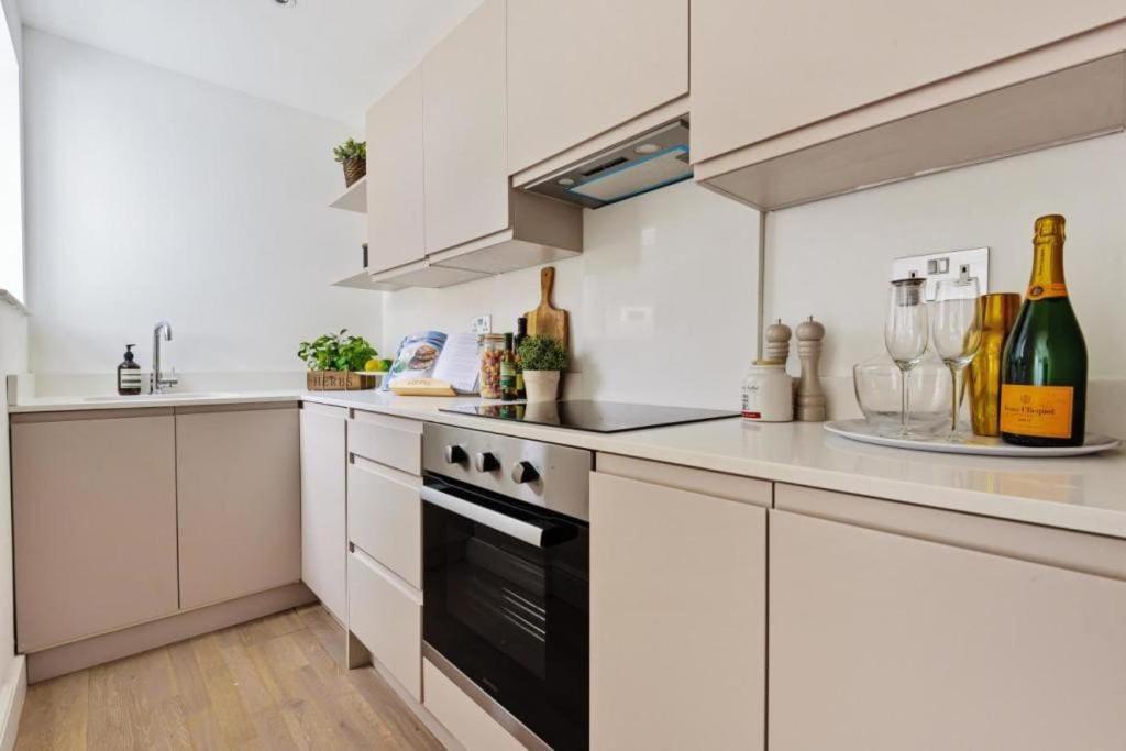 Amazing 3 Bed Interior Designed House With Garden - 114 The Hervey Vakantiehuis Londen