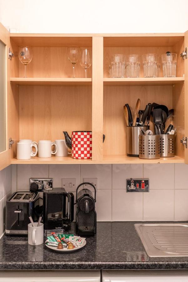 Soho Sleeps 4, Covent Garden & Leicester Square * Londres